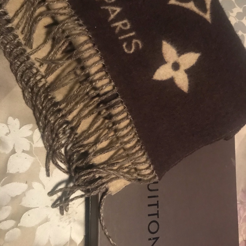 Louis Vuitton Scarf